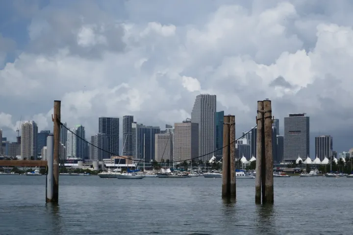 miami skyline bay